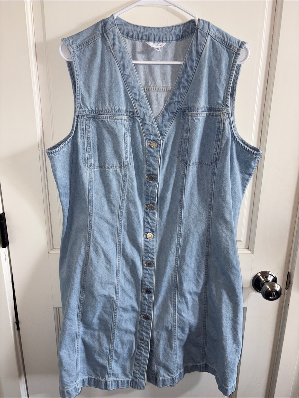 Time and Tru Light Blue Sleeveless Denim Button-Front Dress